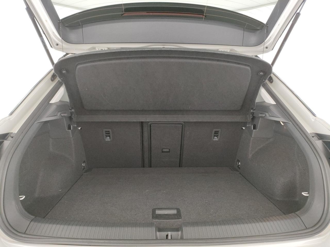 Volkswagen T-Roc 1.5 tsi sport dsg