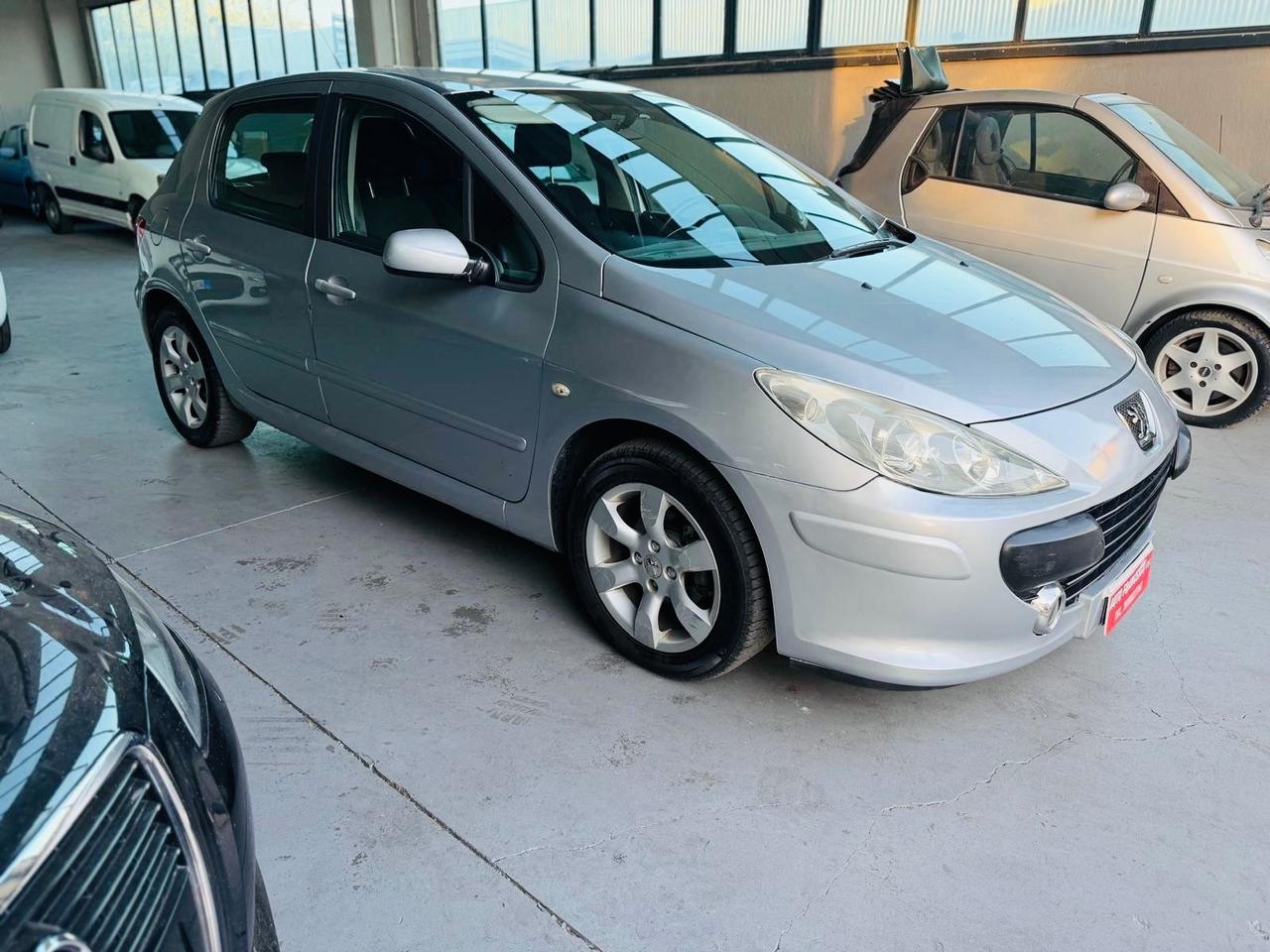 Peugeot 307 1.6 16V 5porte benzina e a gpl