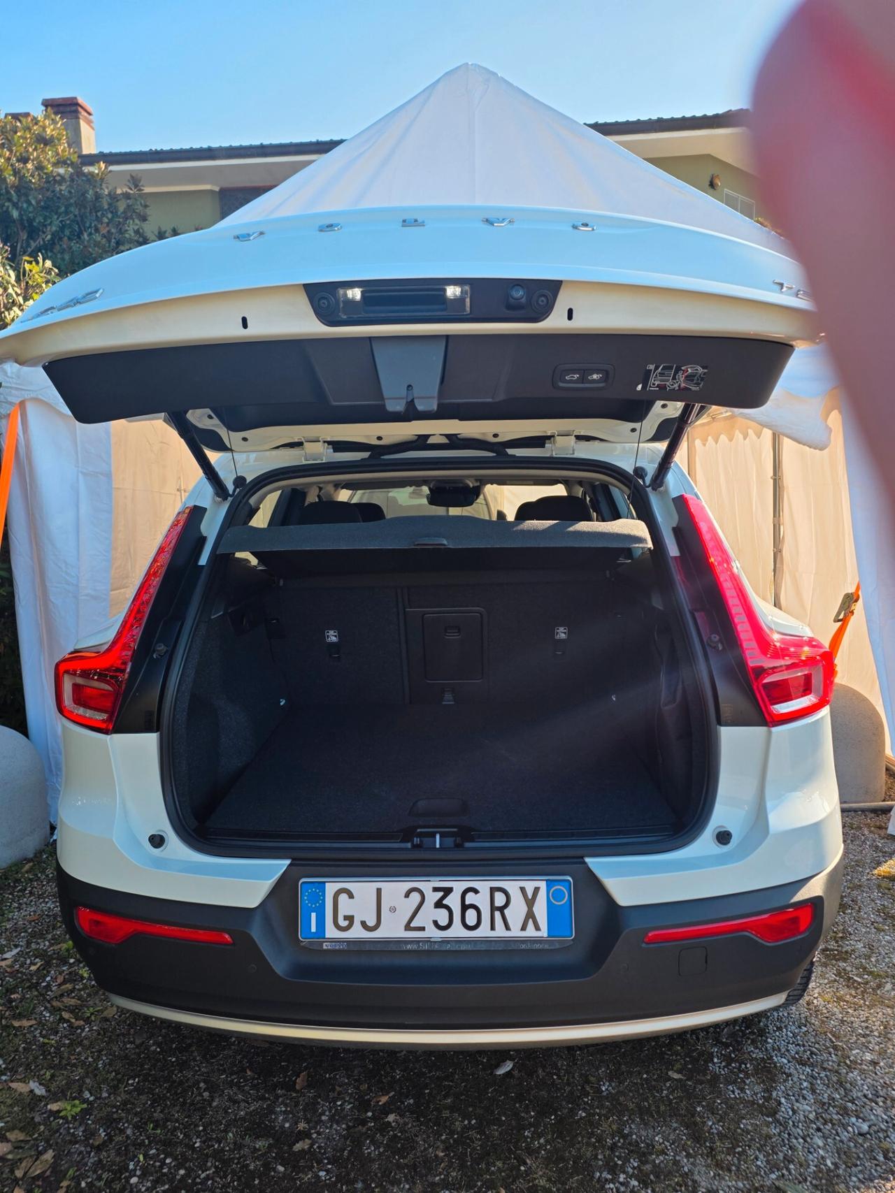 Volvo XC40 T2 Business FINANZIABILE