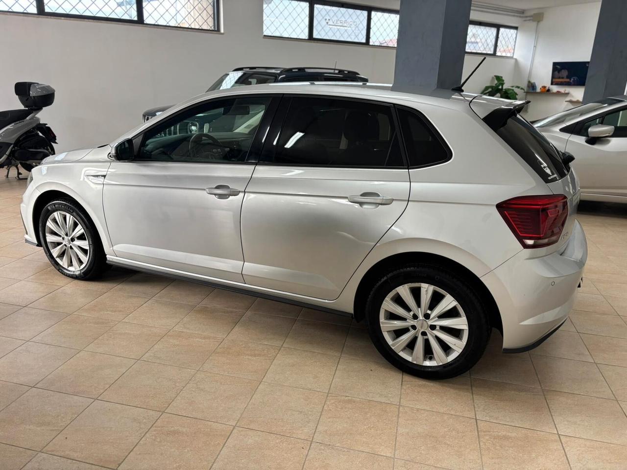 Volkswagen Polo 1.6 TDI 95 CV DSG 5p. R LINE
