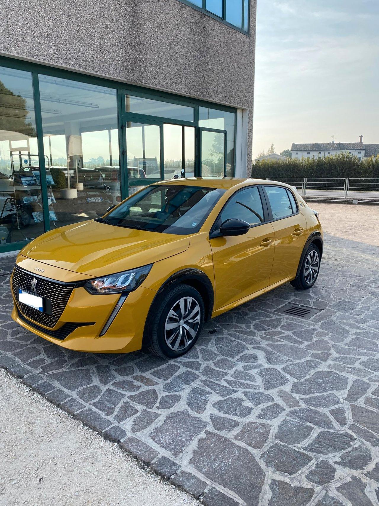 Peugeot e-208 5 Porte e-208 Active Pack 100kW