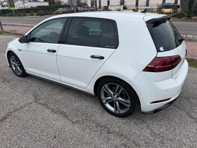 Volkswagen Golf 1.5 TSI 5p. Sport -R line