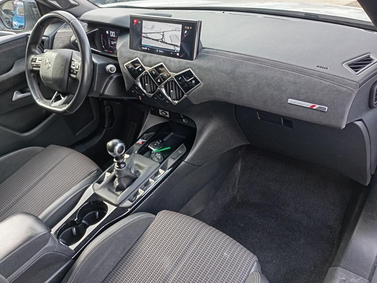 Ds DS 3 Cross. 1.2 PureTech 100CV Performance Line
