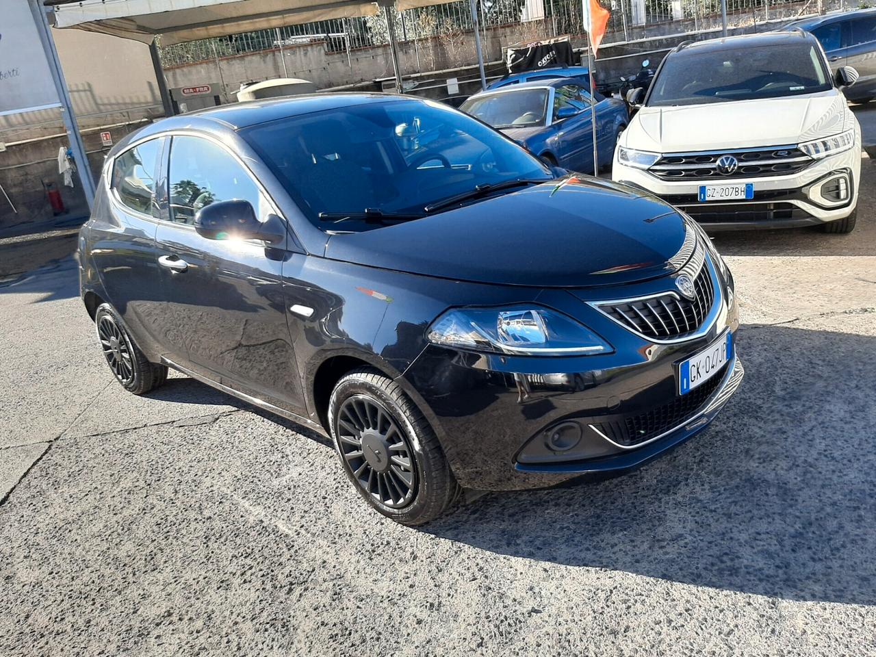 Lancia Ypsilon 1.0 FireFly 5 porte S&S Hybrid Ecochic UnYca