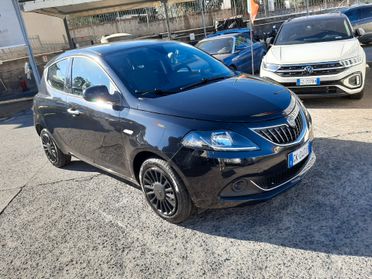 Lancia Ypsilon 1.0 FireFly 5 porte S&S Hybrid Ecochic UnYca