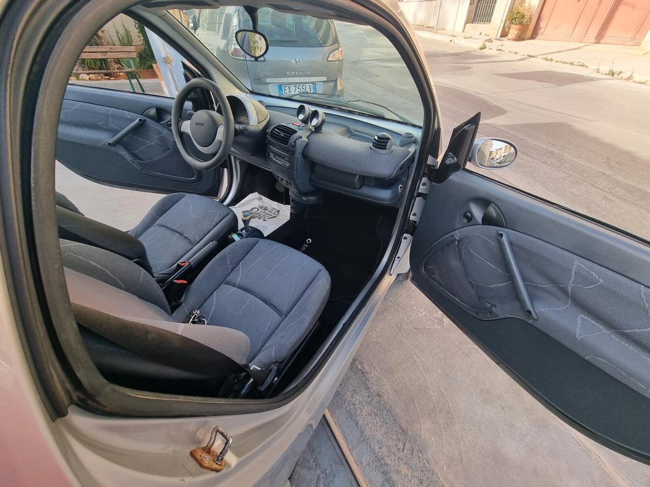 Smart ForTwo 800 coupé pure cdi