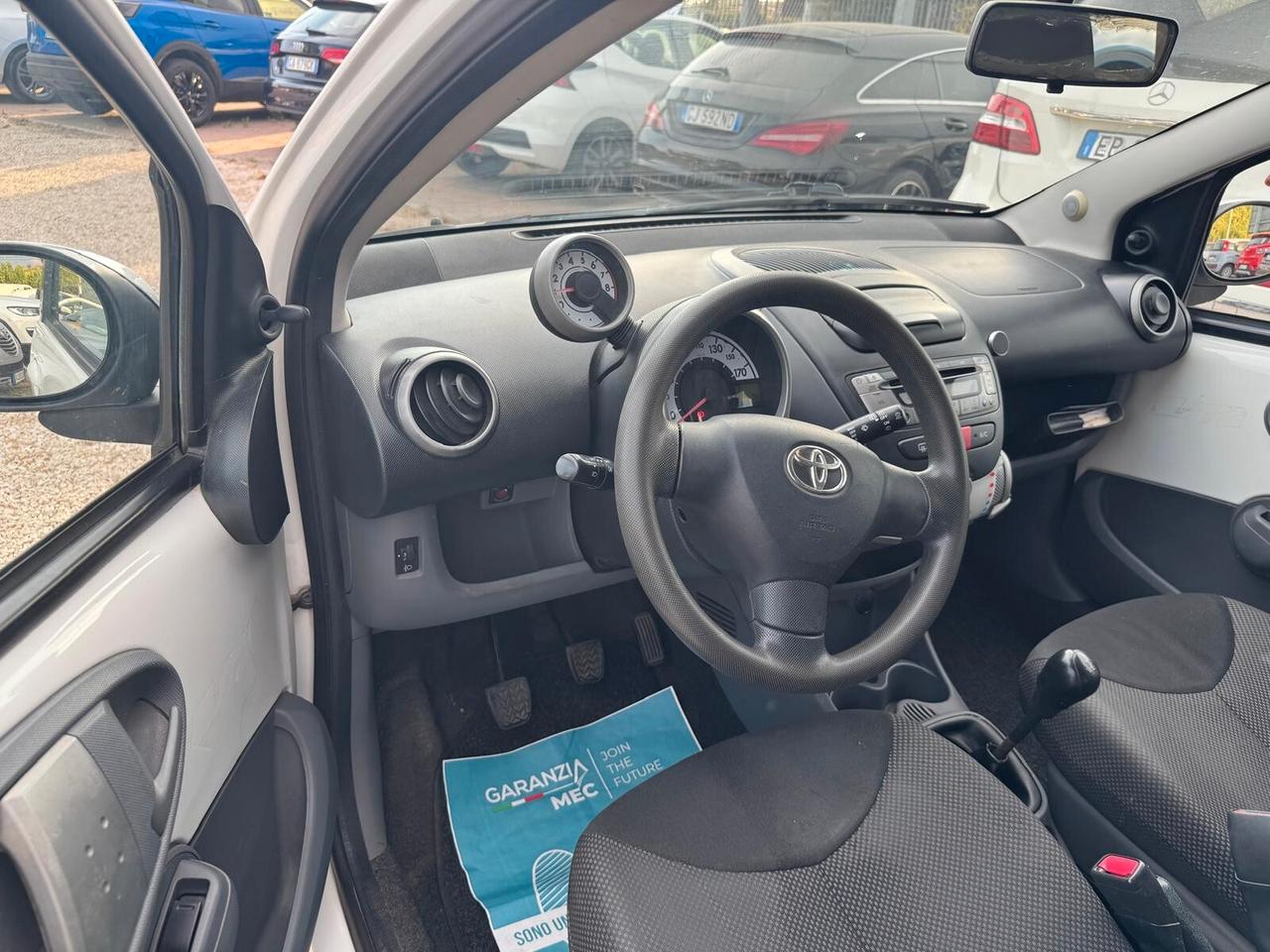 TOYOTA - Aygo - 12V VVT-i 5 porte Deep Ocean Connect - NEOPATENTATI - FINANZIABILE