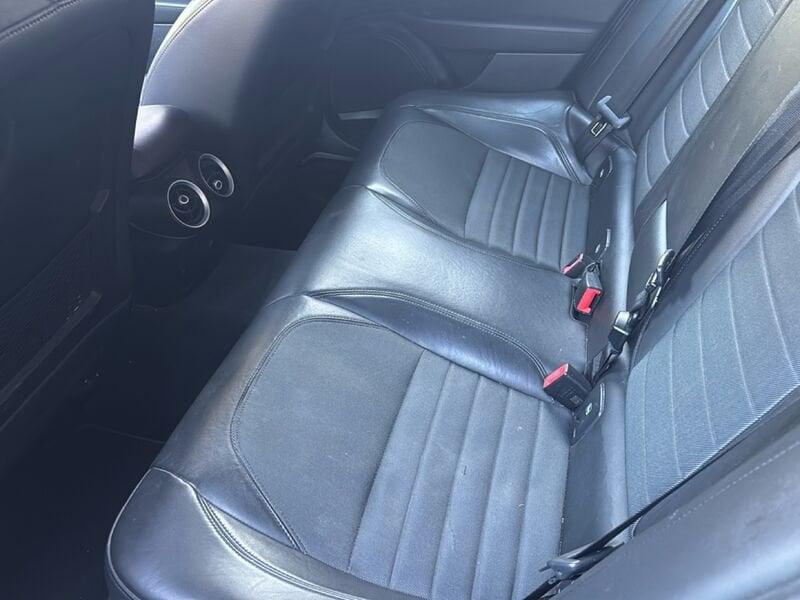 Alfa Romeo Giulia 2.2 Turbo AT8 180CV Super