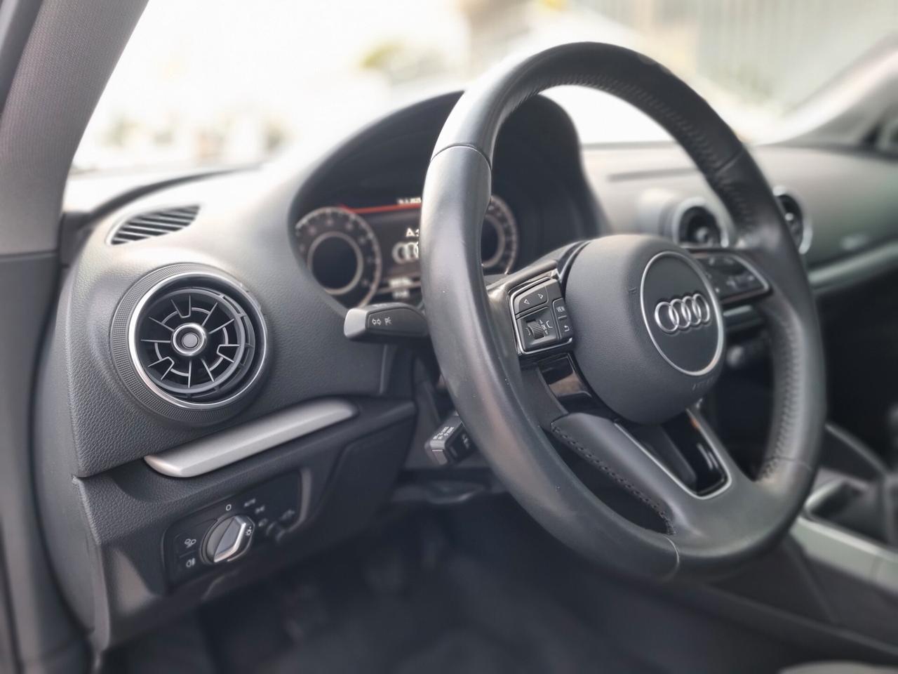 Audi A3 SPB 30 TFSI S-line