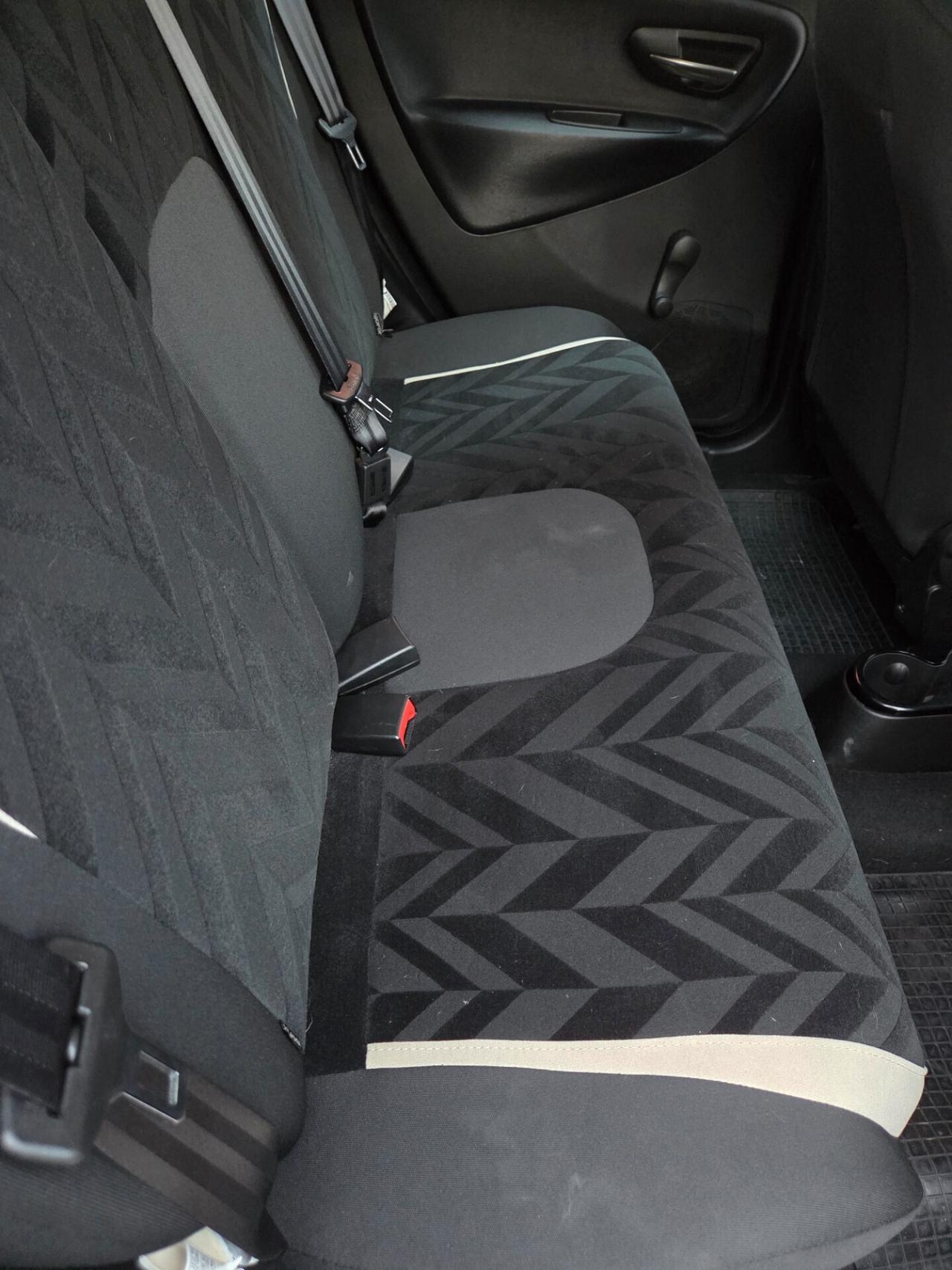 Lancia Ypsilon NEOPATENTATI - 2017