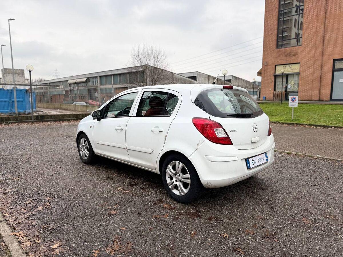 Opel Corsa 1.2 Enjoy 5p