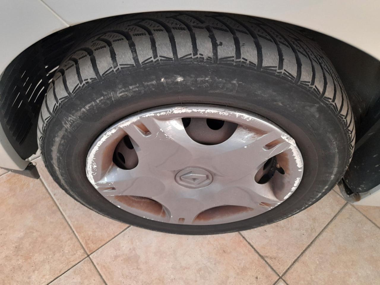 Renault Twingo 1.2 16V Live