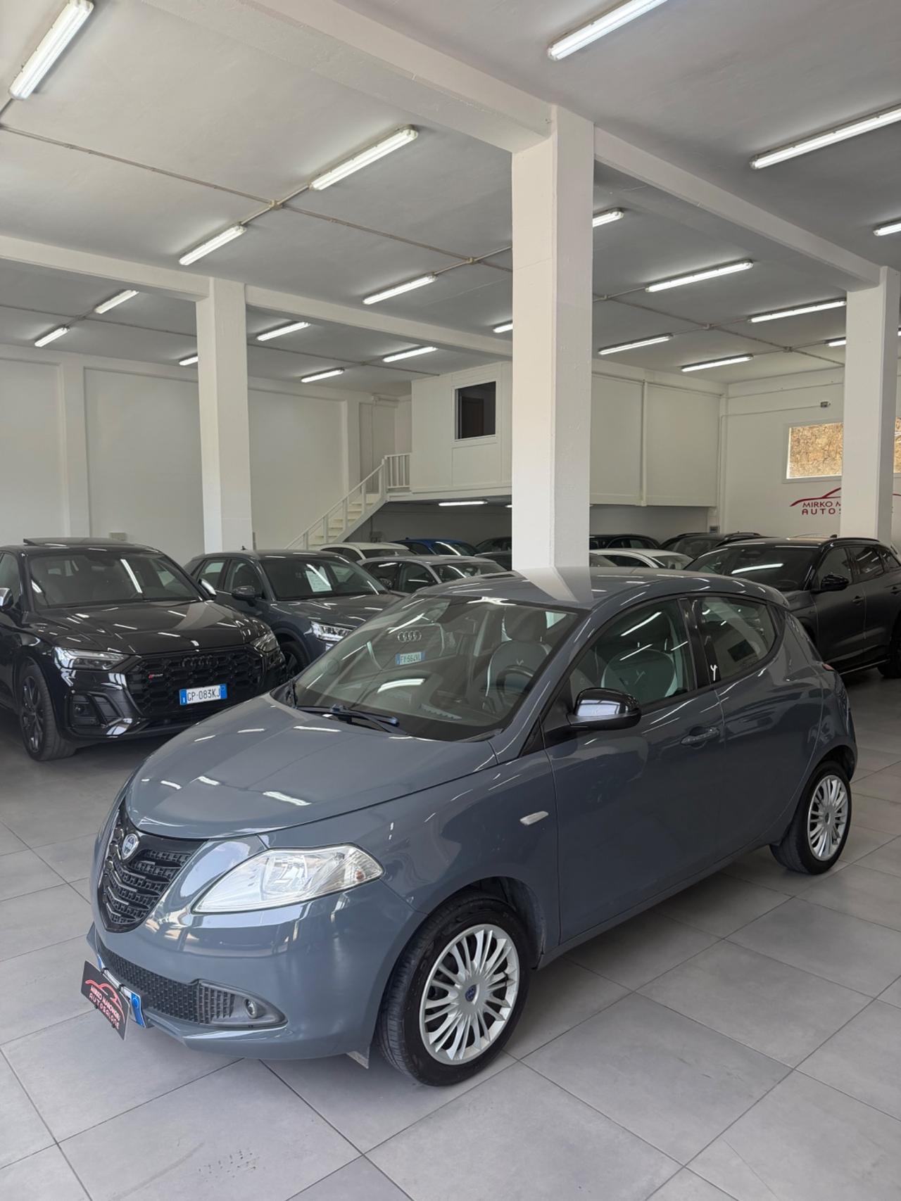 Lancia Ypsilon 1.3 MJT 95 CV 5 p. Platinum FINANZIABILE