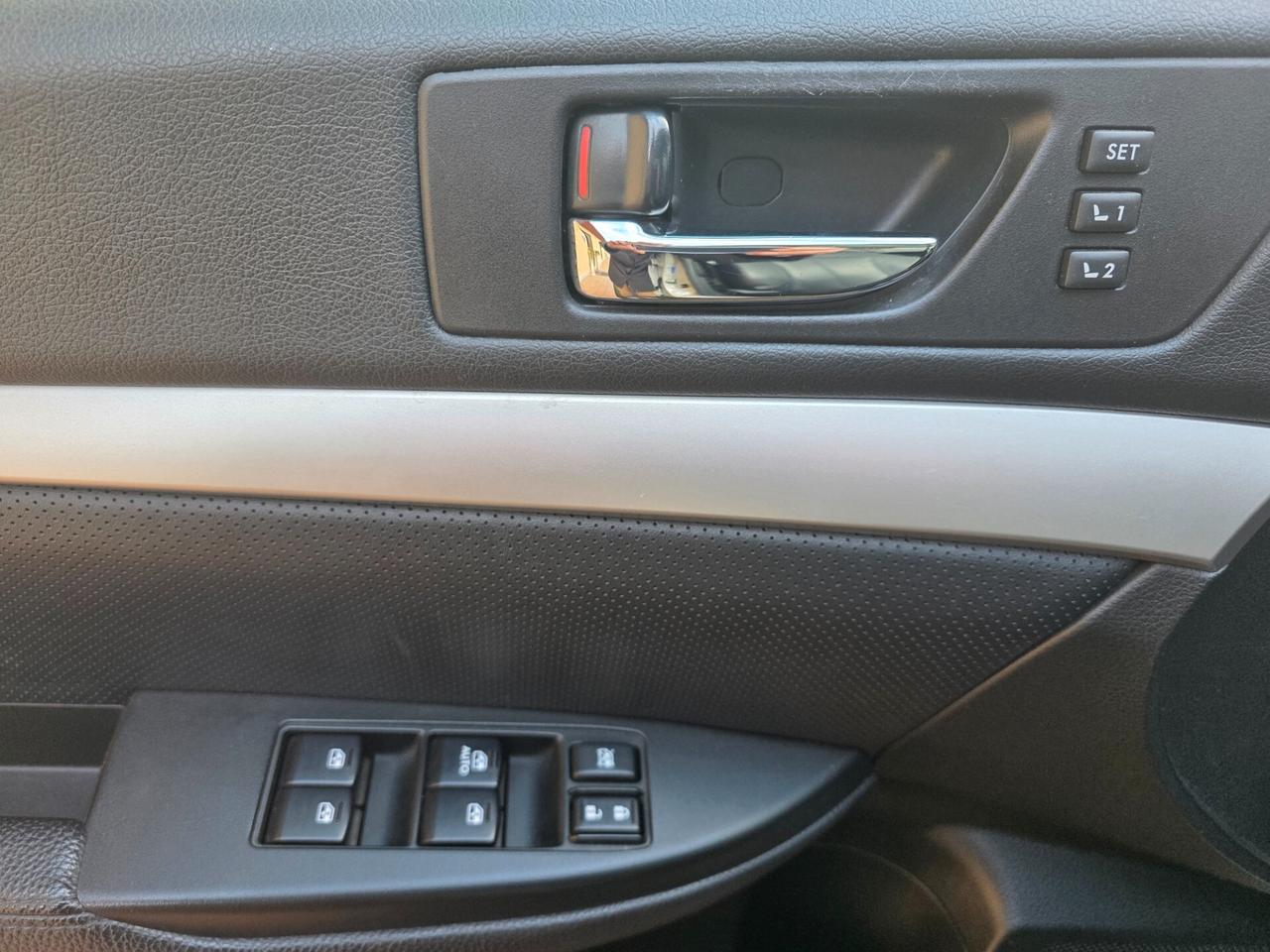 Subaru OUTBACK 2.0D CVT Trend Lineartronic