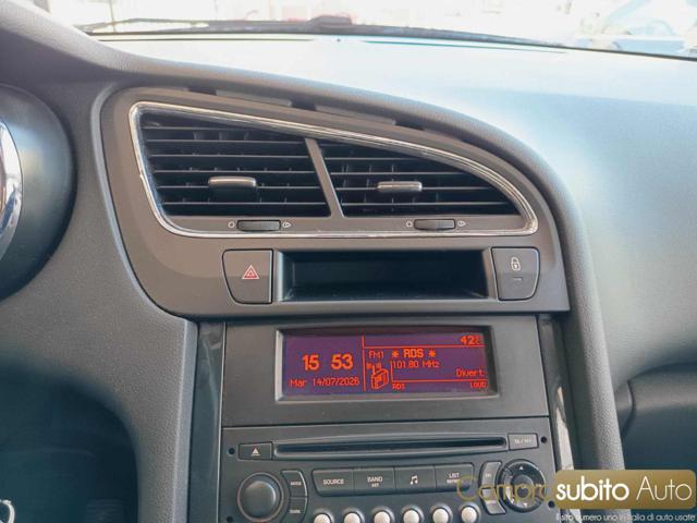 PEUGEOT 5008 1.6 HDi 7 POSTI