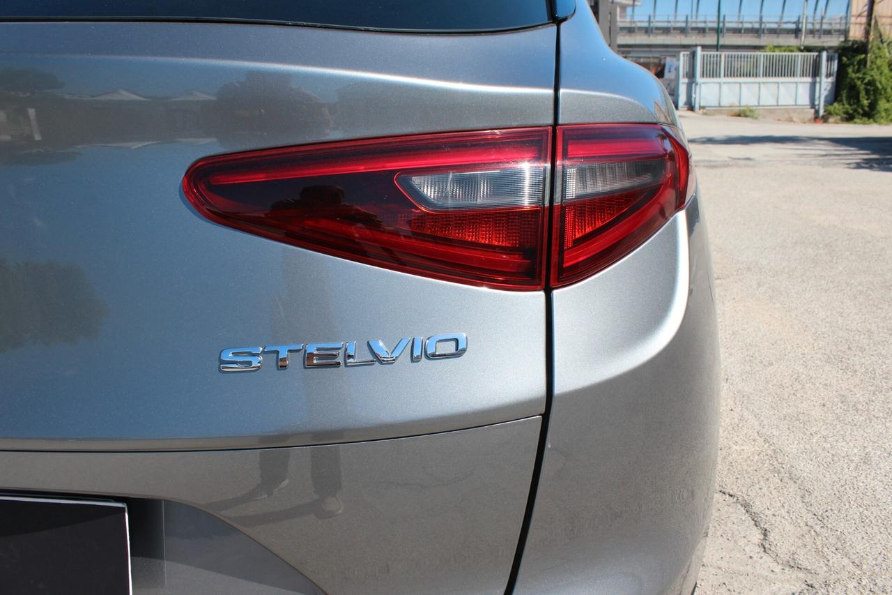 Alfa Romeo Stelvio 2.2 Turbodiesel 160 CV AT8 Super