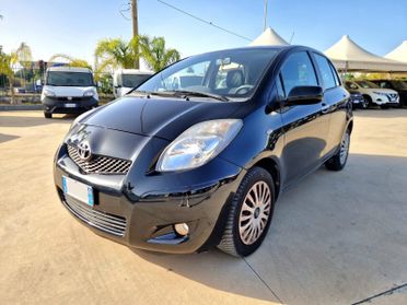 Toyota Yaris 1.0 benzina business NEOPATENTATI