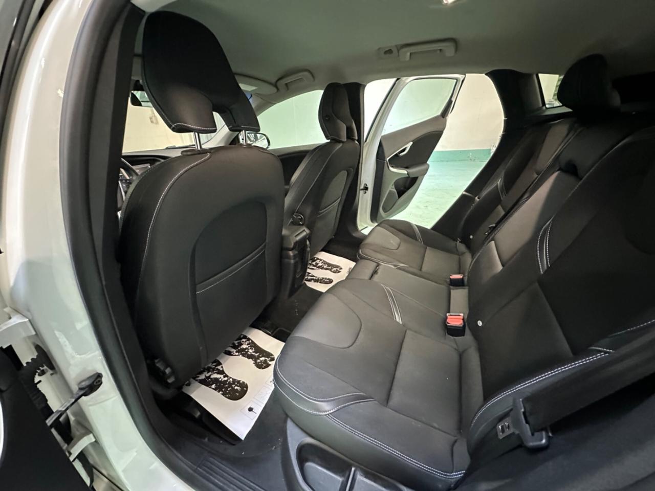 Volvo V40 D2 1.6 diesel (anche per neopatentati)