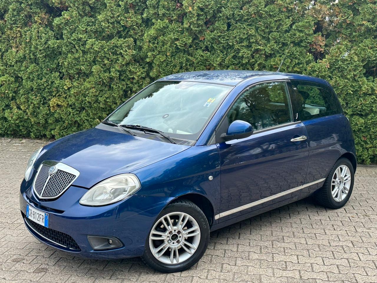Lancia Ypsilon 1.4 Platino