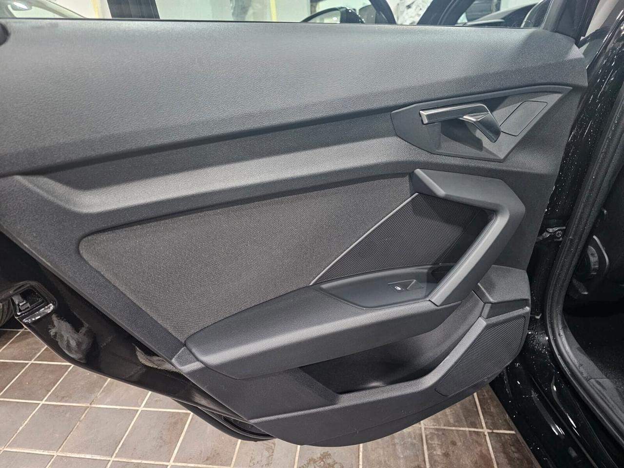 NUOVA AUDI A3 SPORTBACK S-LINE 35 TDI 150CV S-TRONIC IDENTITY BLACK