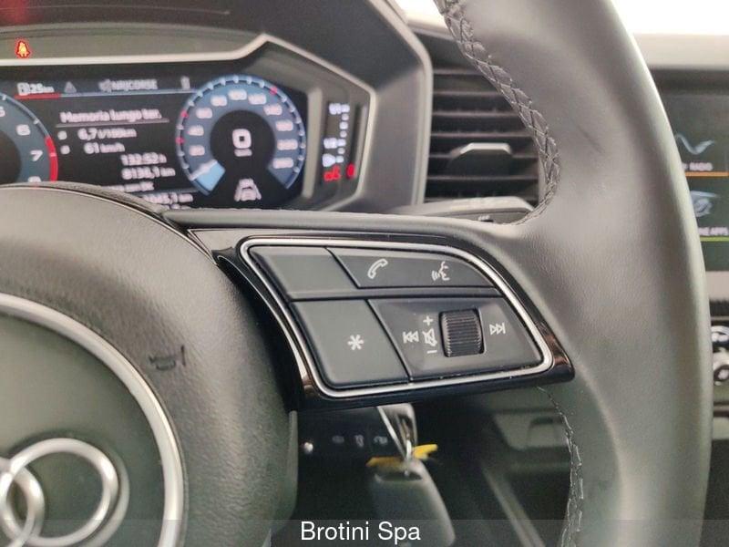 Audi A1 citycarver 30 TFSI S tronic Admired