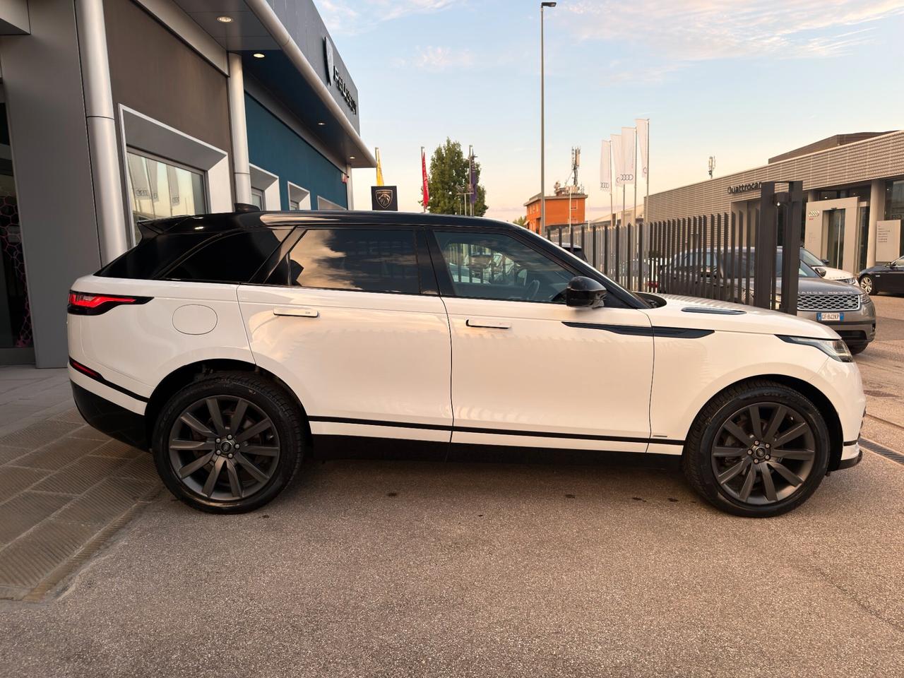 Land Rover Range Velar 2.0D I4 240 CV R-Dynamic HSE