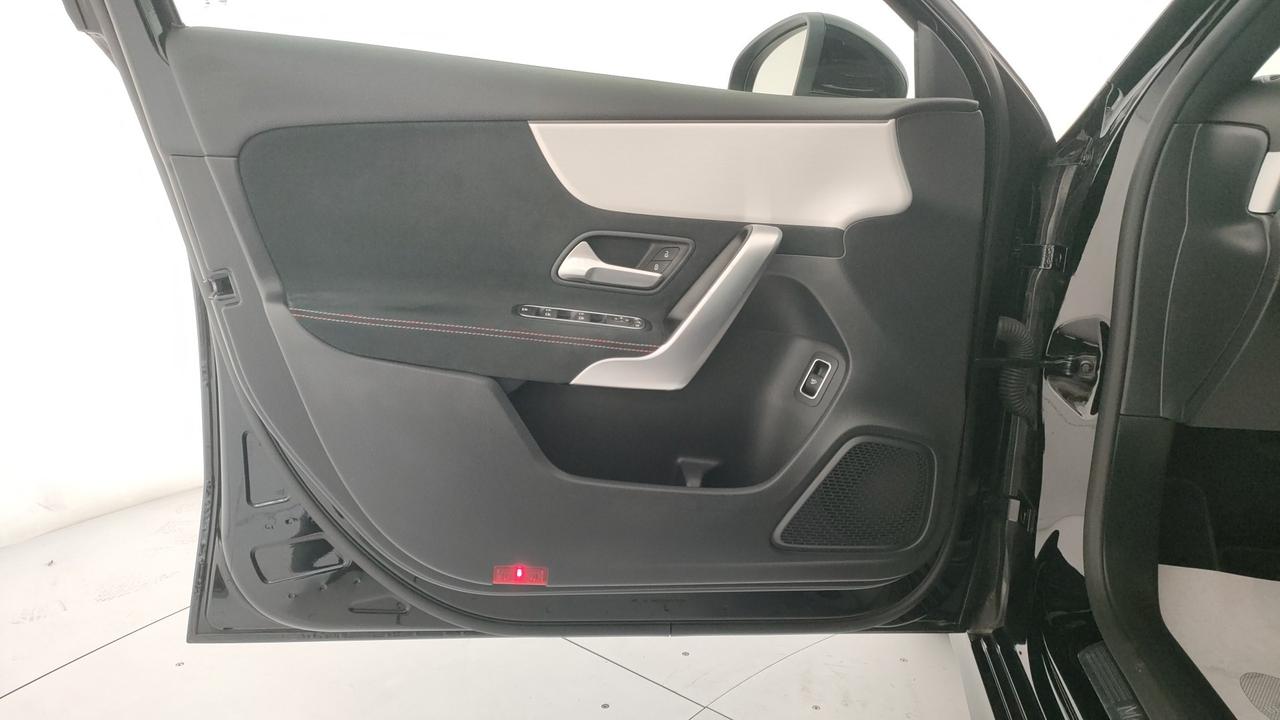 Mercedes-Benz A 180 d AMG Line Premium auto