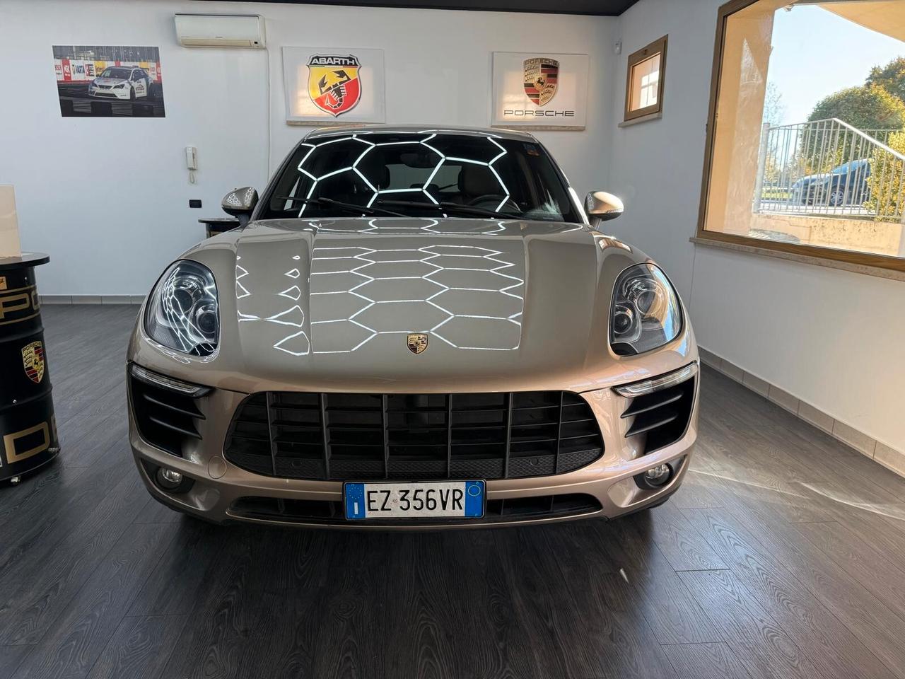Porsche Macan S