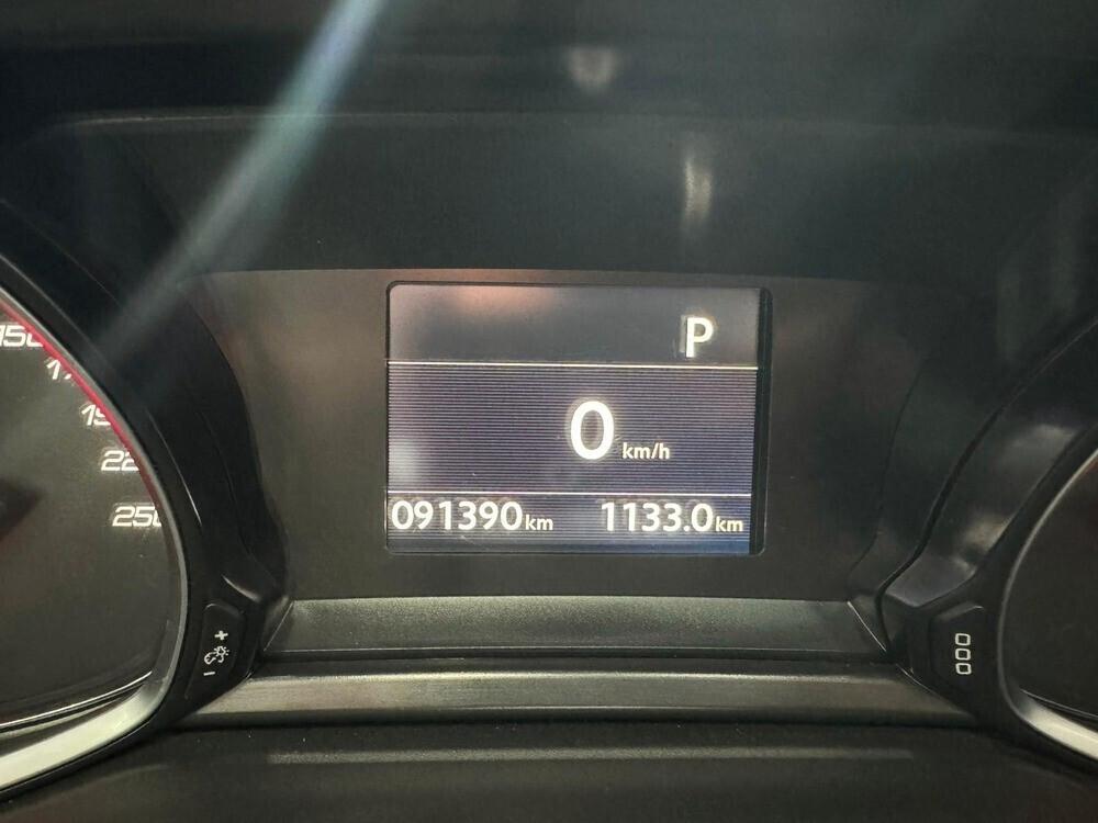 Peugeot 308 BlueHDi 130 S&S EAT 8 Business automatica