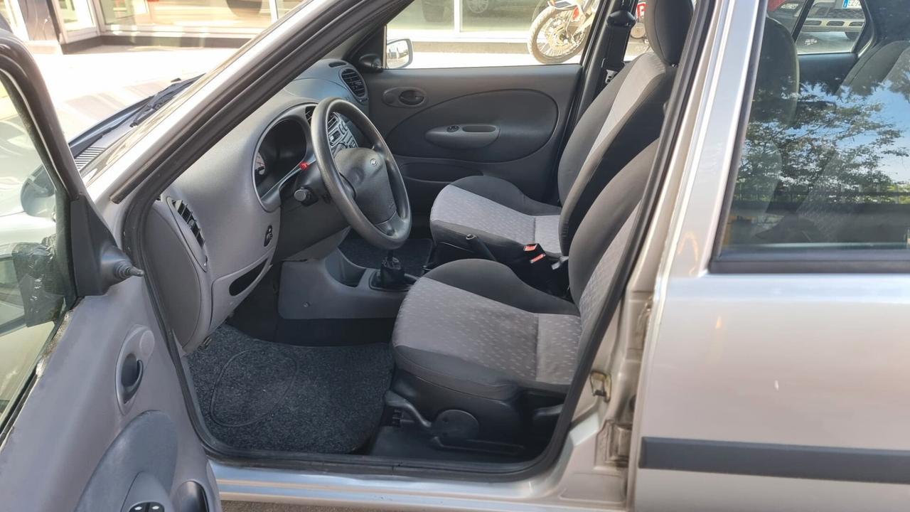 Ford Fiesta 1.2i 16V cat 5 porte Ghia