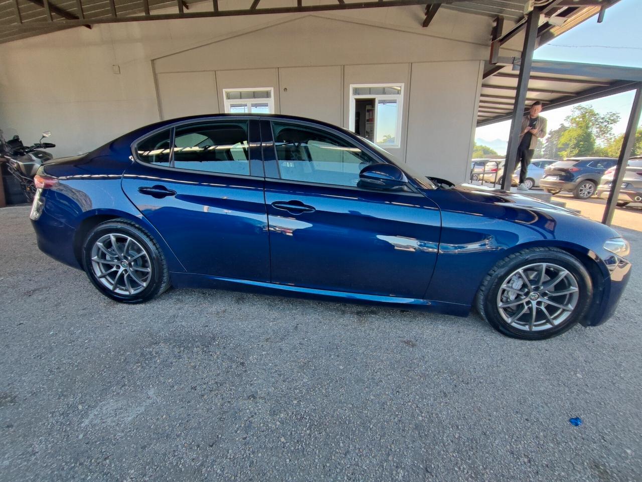 Alfa Romeo Giulia 2.2 Turbodiesel 136 CV AT8