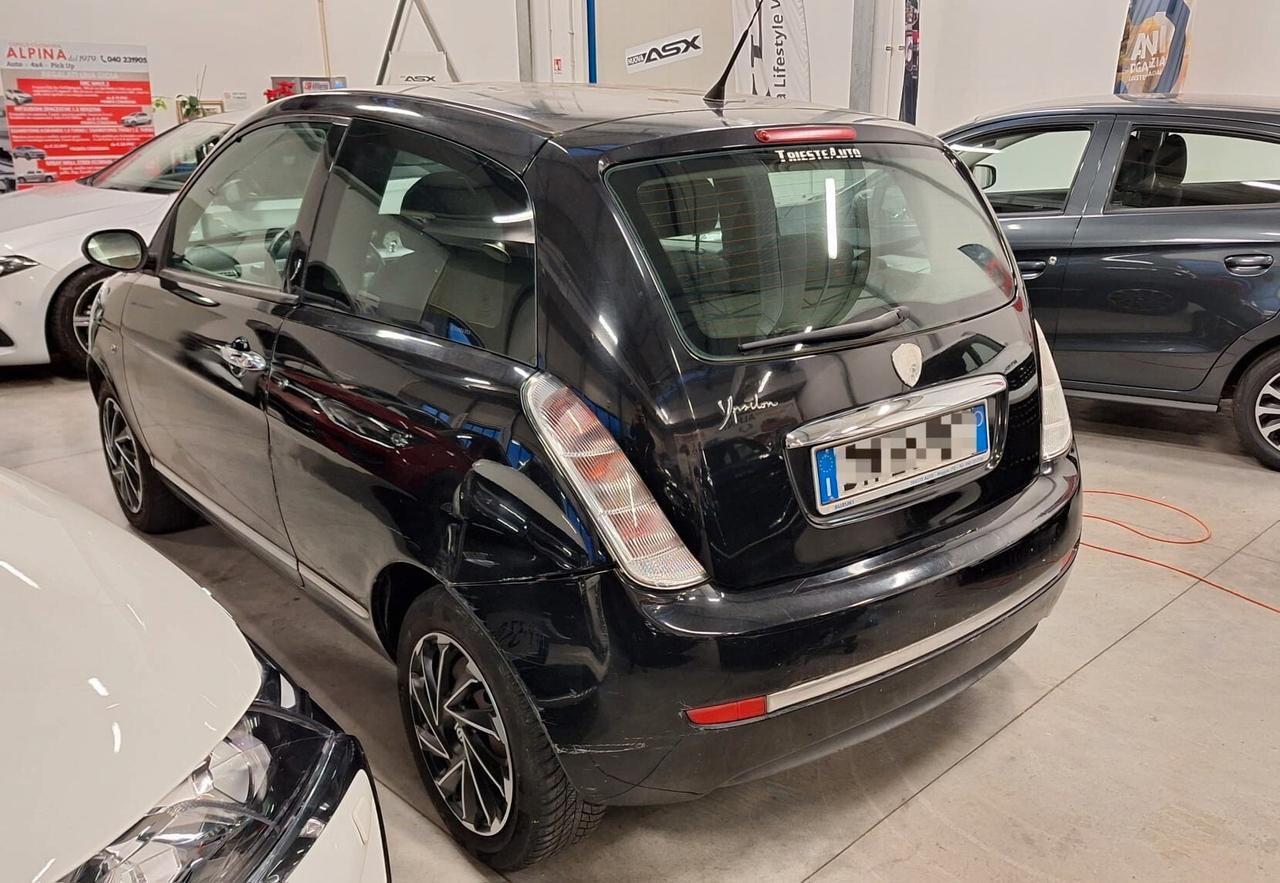 Lancia Ypsilon 1.4 16V NEOPATENTATI