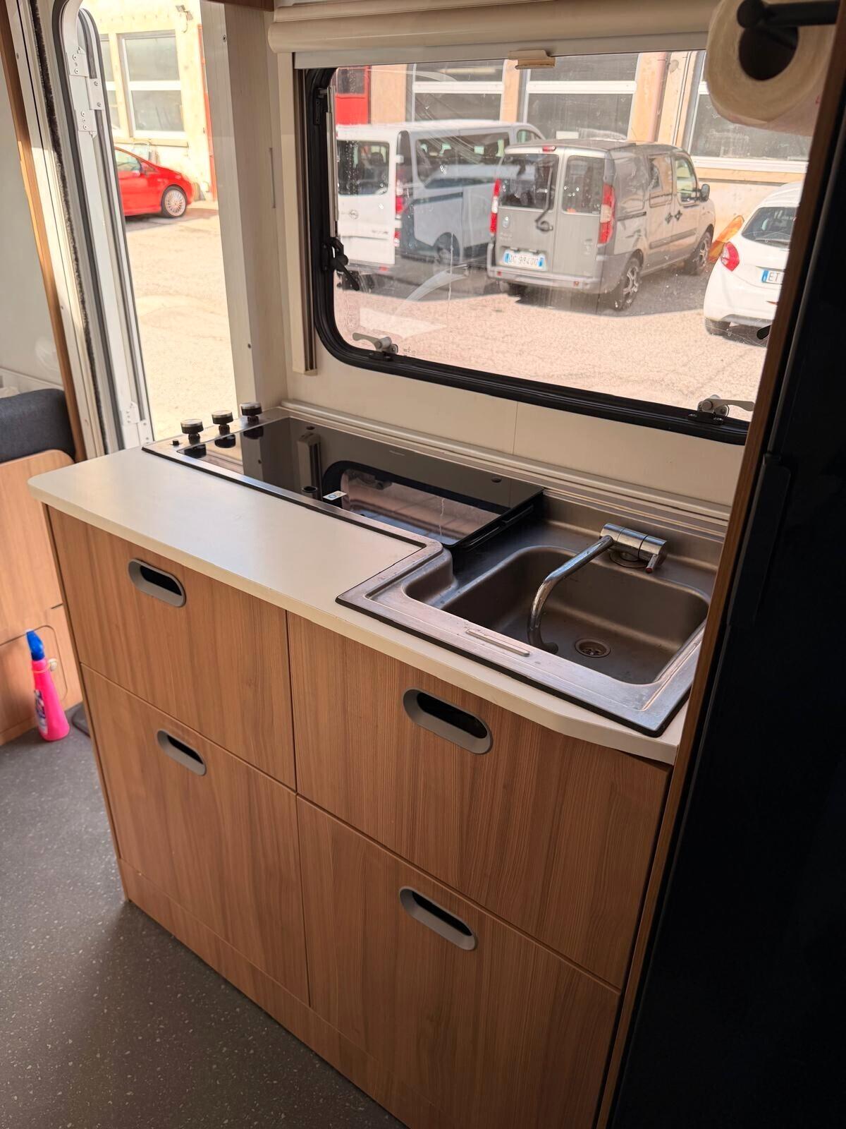 ADRIA sunliving 7 POSTI A LIBRETTO