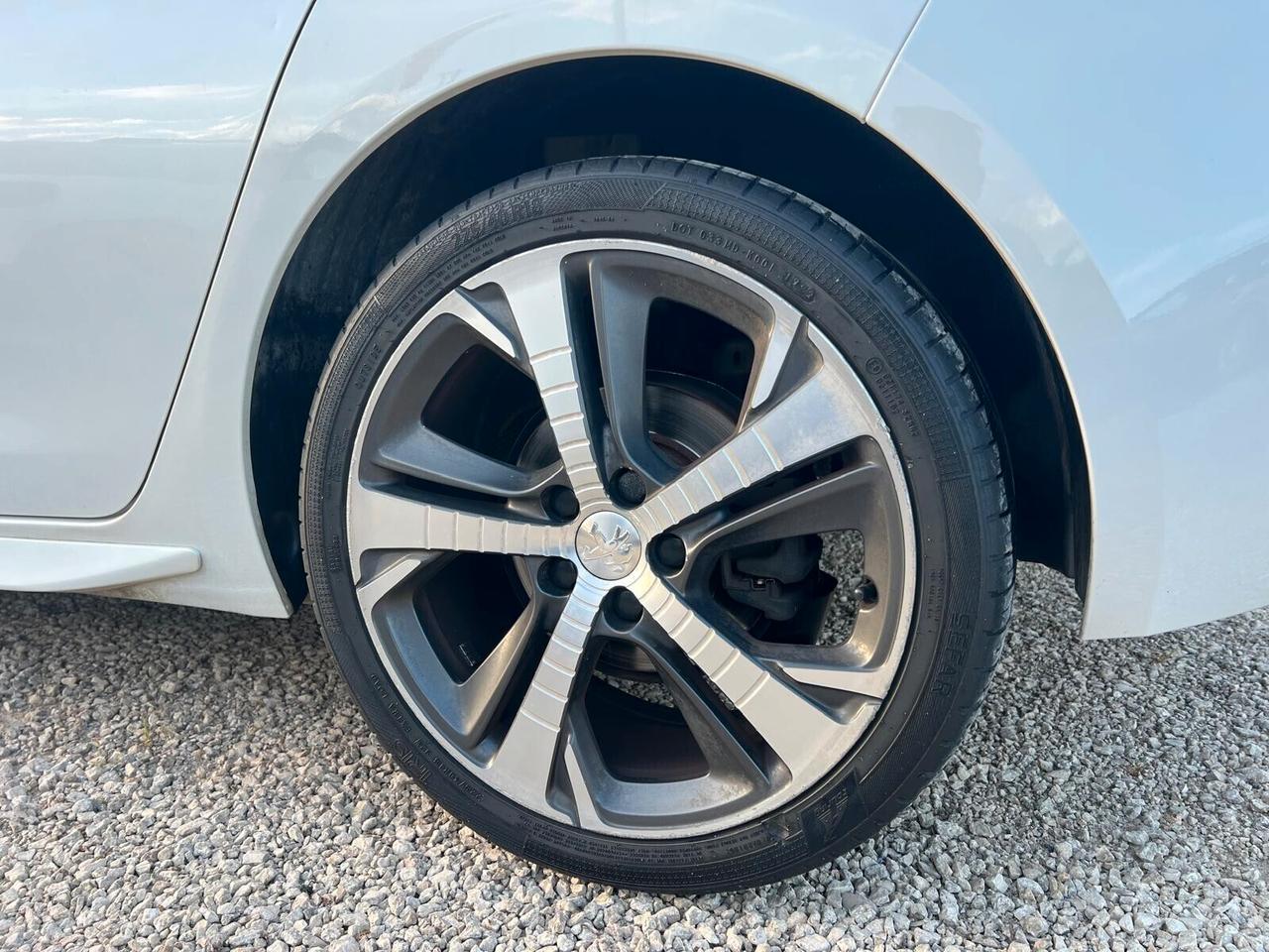 Peugeot 308 1.6 HDi 120 GT Line TETTO PARK LED CRUISE NAVI CERCHI 18