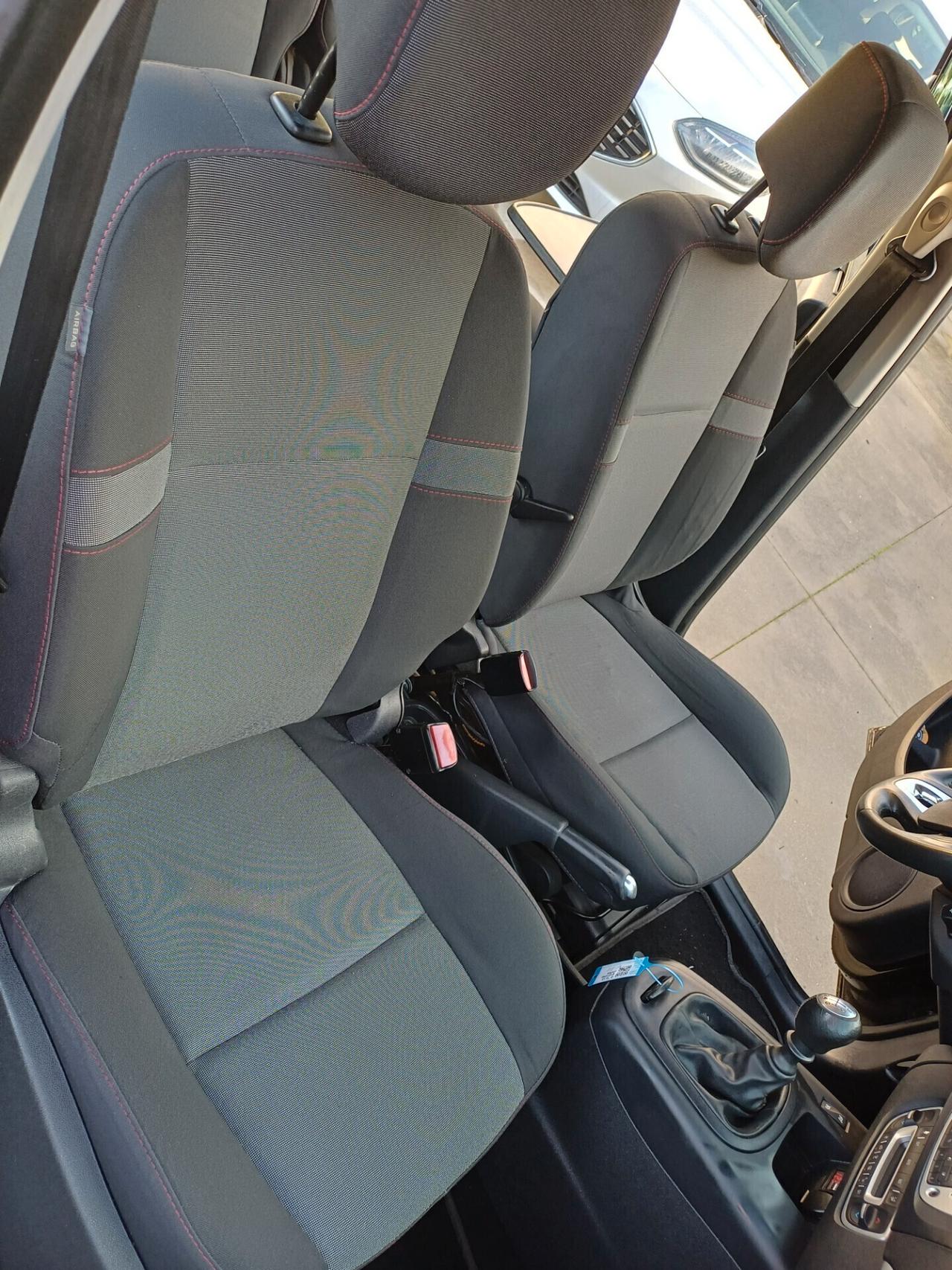 Renault Scenic dCi 110 CV (7 posti)