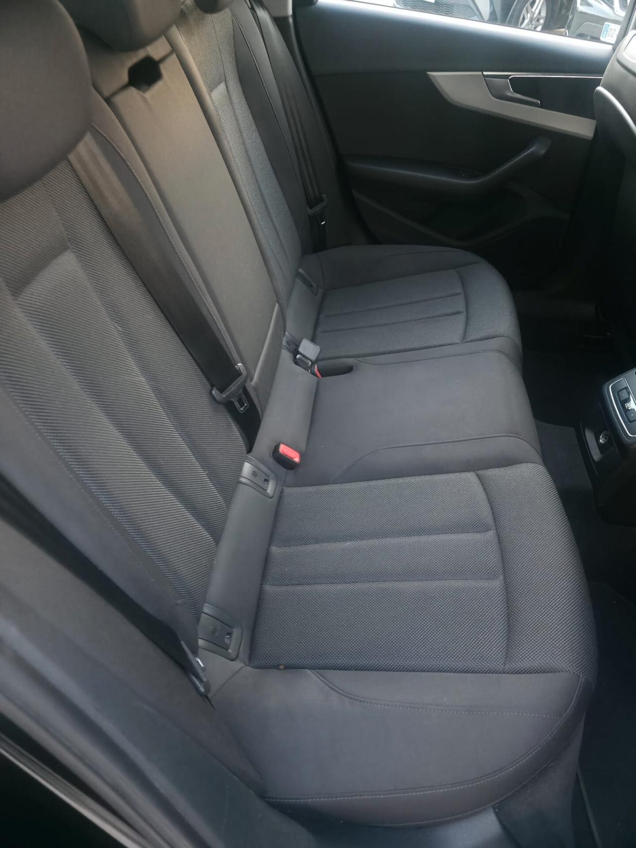 Audi A4 Avant 35 TDI/163 CV S tronic line edition