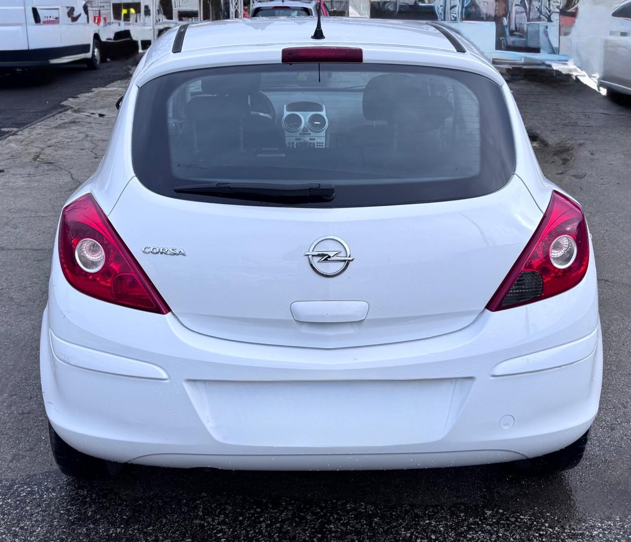 Opel Corsa 1.2 3 porte b-color