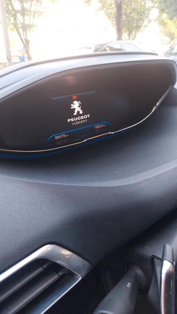 Peugeot 3008 1.5 EAT8 Business 130cv - 2021