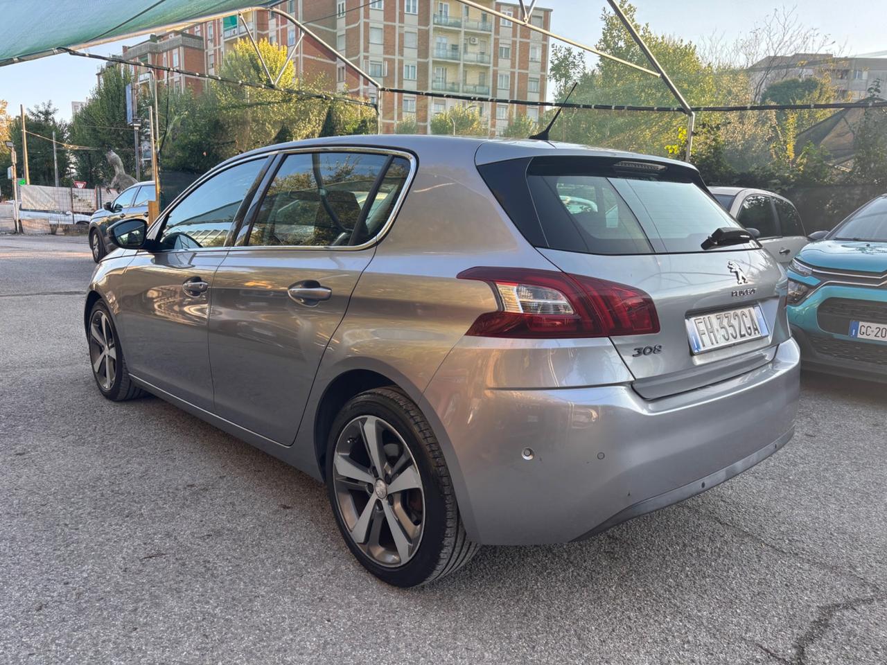 Peugeot 308 1.6 HDi 115 CV 5 porte Allure