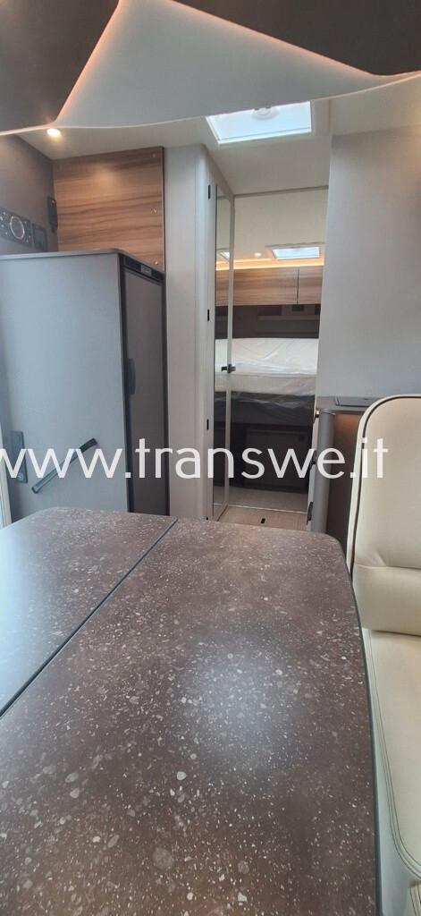 Bürstner B66 732TD Letto centrale nautico con cambio automatico