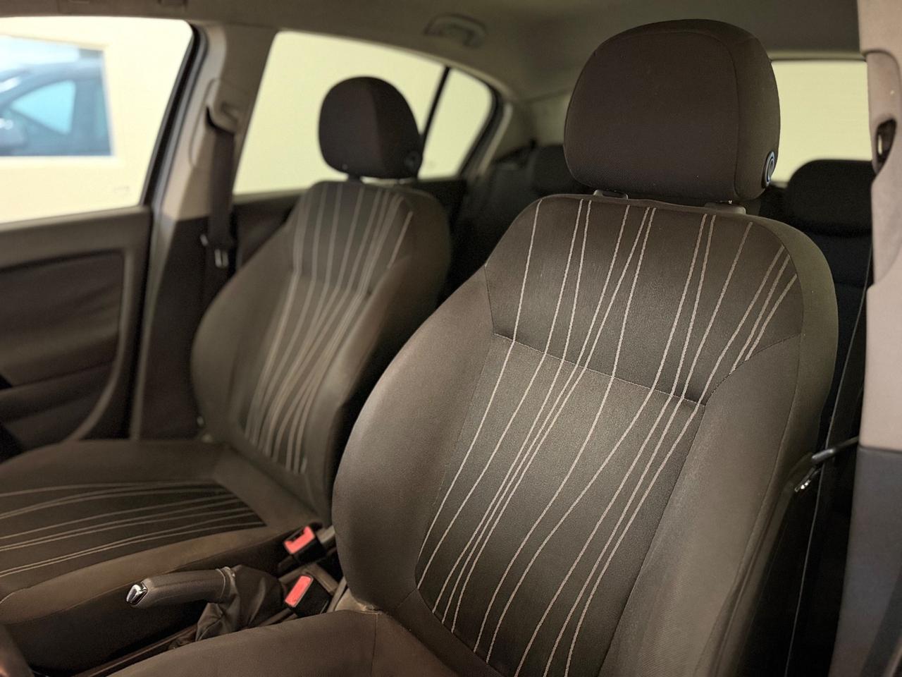 Opel Corsa 1.2 5 porte Cosmo NEOPATENTATI