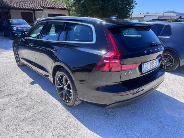 VOLVO V60 D3 AWD Geartronic R-design N1 - AUTOCARRO