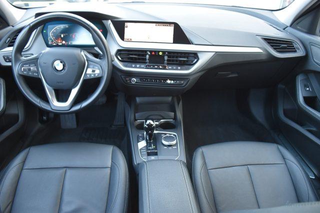 BMW 116 d 5p. Business Advantage *NAVIGATORE, PELLE, LED*