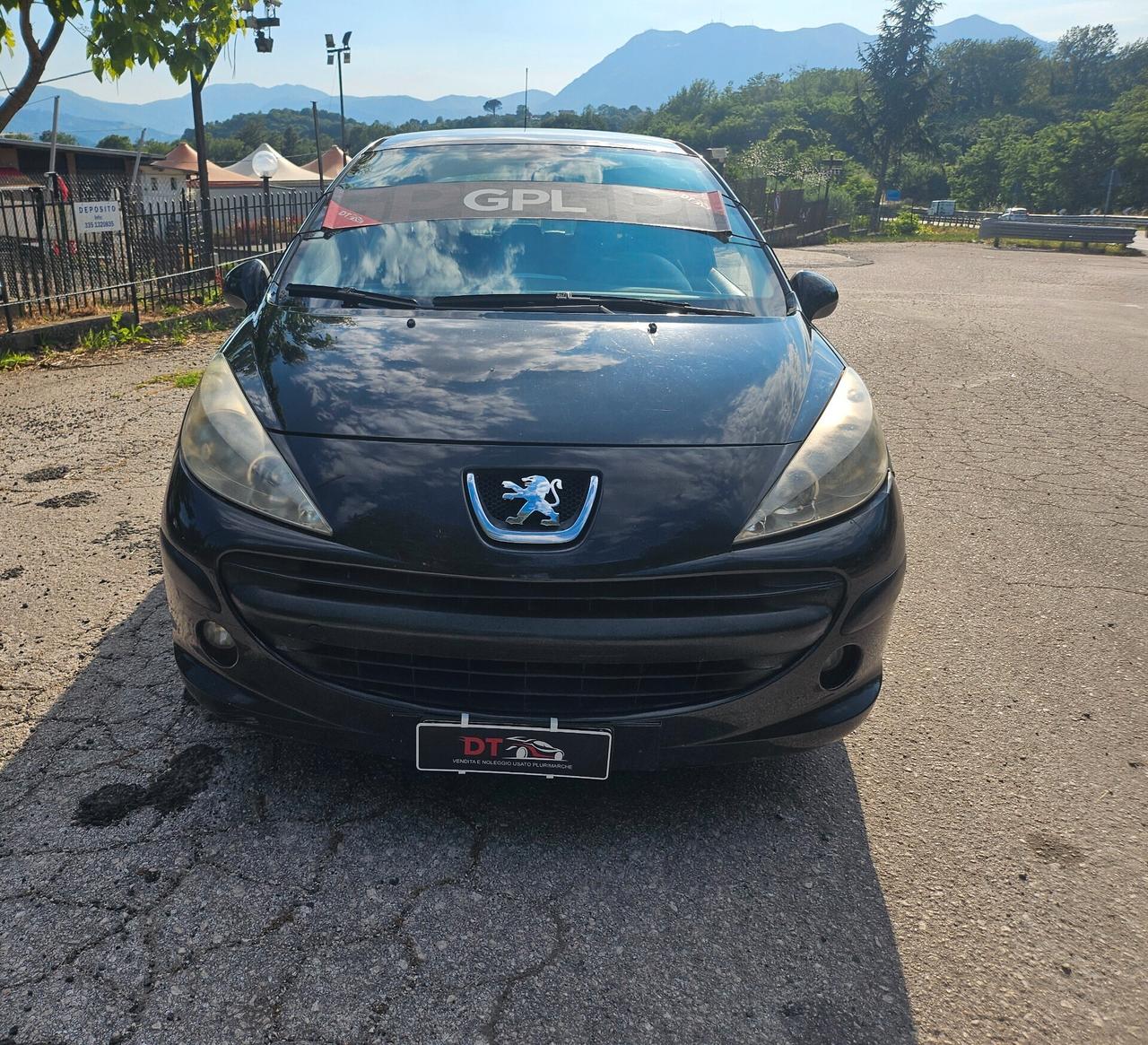 Peugeot 207 1.4 GPL DI SERIE NEOPATENTATI