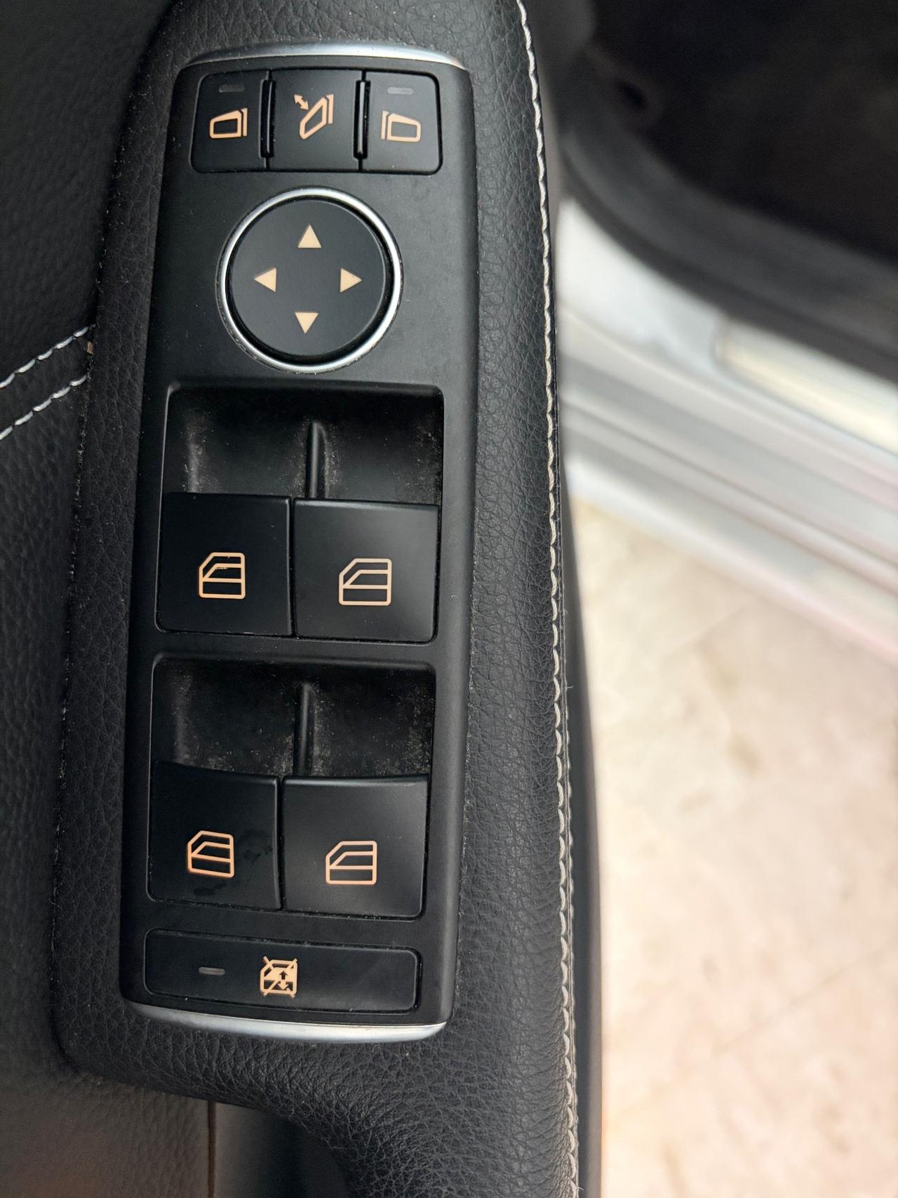 MERCEDES CLASSE B 200 D AUTOMATIC PREMIUM