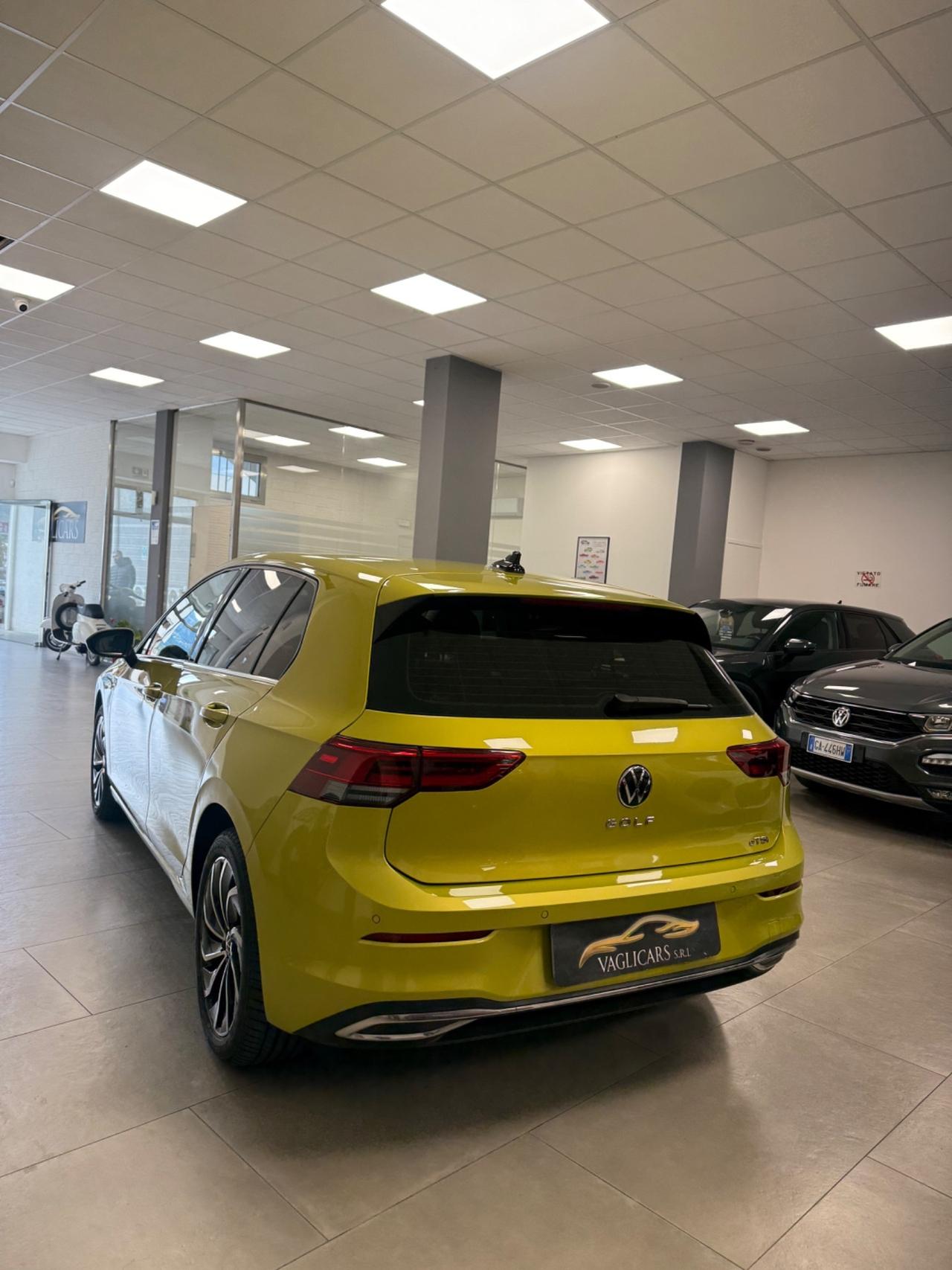 Volkswagen Golf 1.5 eTSI 130 CV EVO ACT DSG R-Line