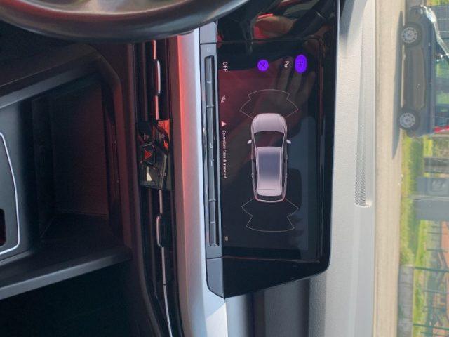 VOLKSWAGEN Golf Variant 2.0 TDI SCR DSG Life