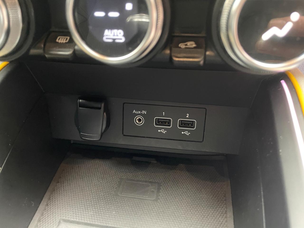 Renault Clio UNICO PROPRIETARIO - NEOPATENTATI