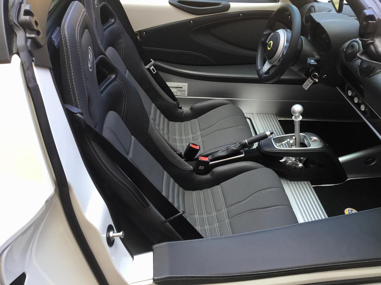 Lotus Elise Sport 220