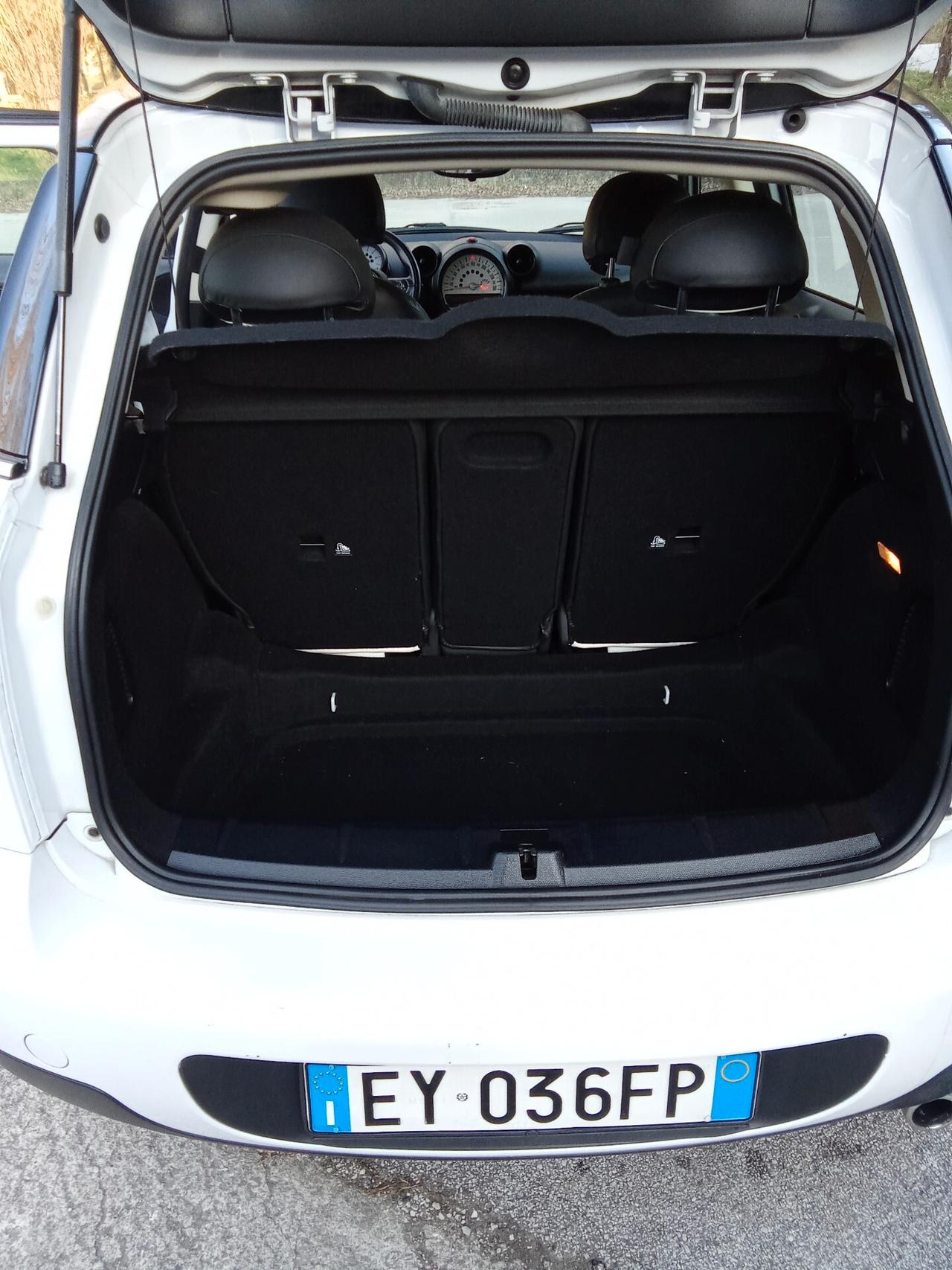 Mini Countryman 1.6 D 015